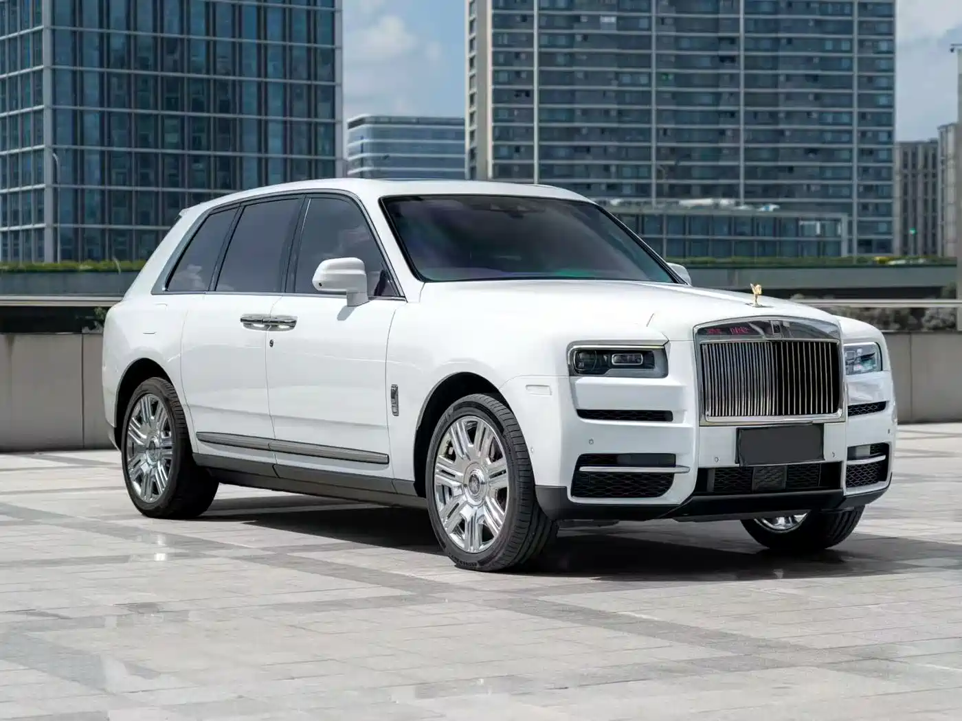 Rolls-Royce Cullinan 2018 4-Seater Version фото 2