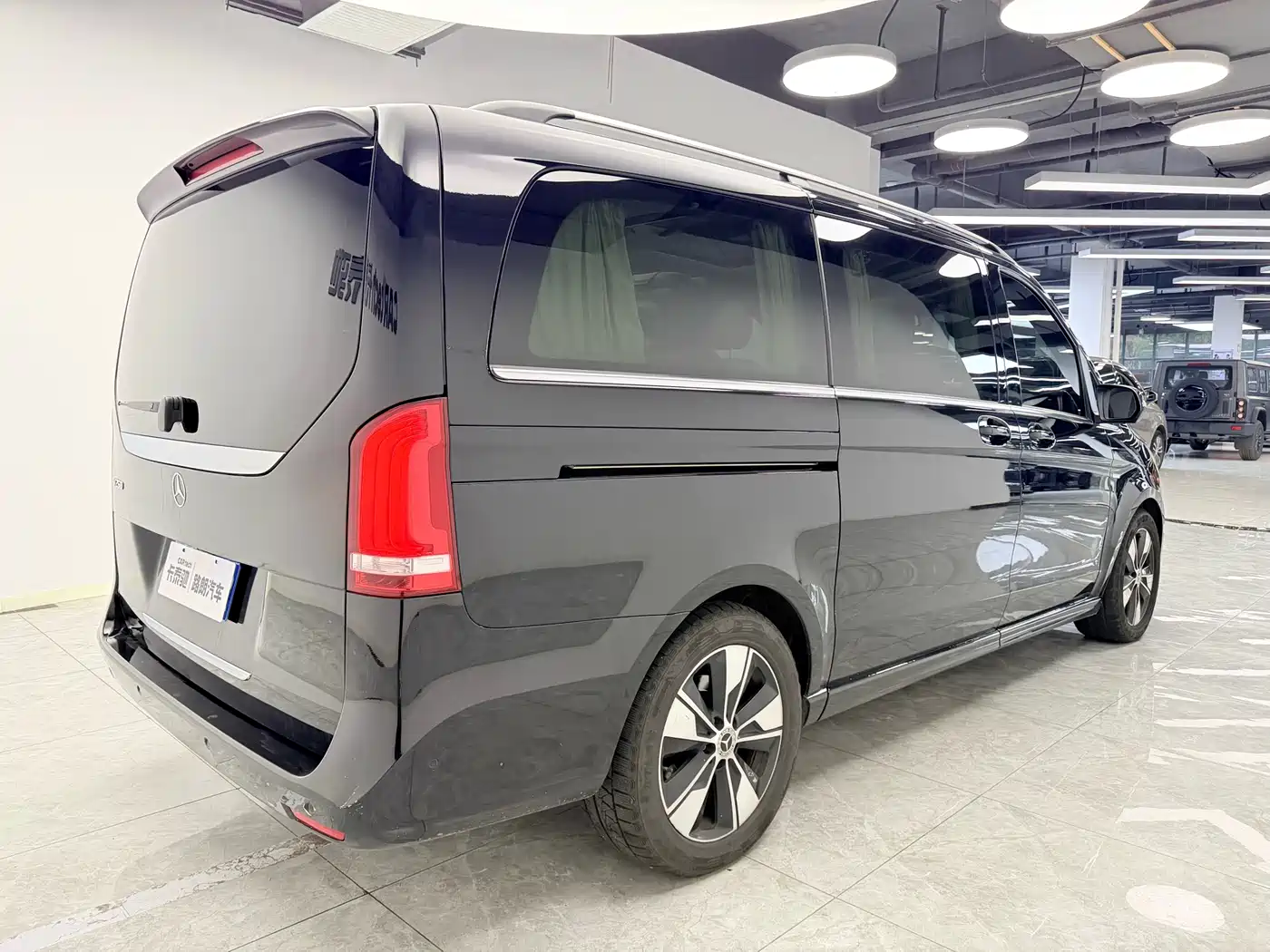 Mercedes-Benz V-Class 2022 V 260 Prestige Edition фото 6