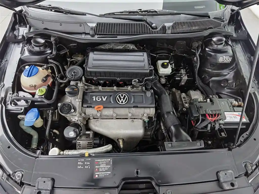 Volkswagen Lavida 2011 1.6L Automatic Leisure Edition фото 6