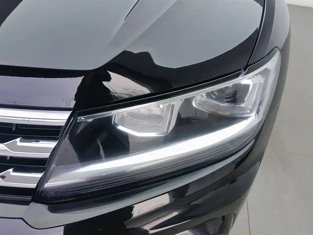 Volkswagen Tiguan L 2021 330TSI Automatic 2WD R-Line Premium фото 7