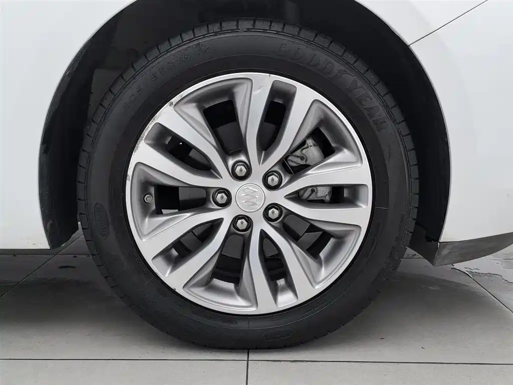 Buick Excelle 2019 18T Auto Connected Elite China VI фото 17