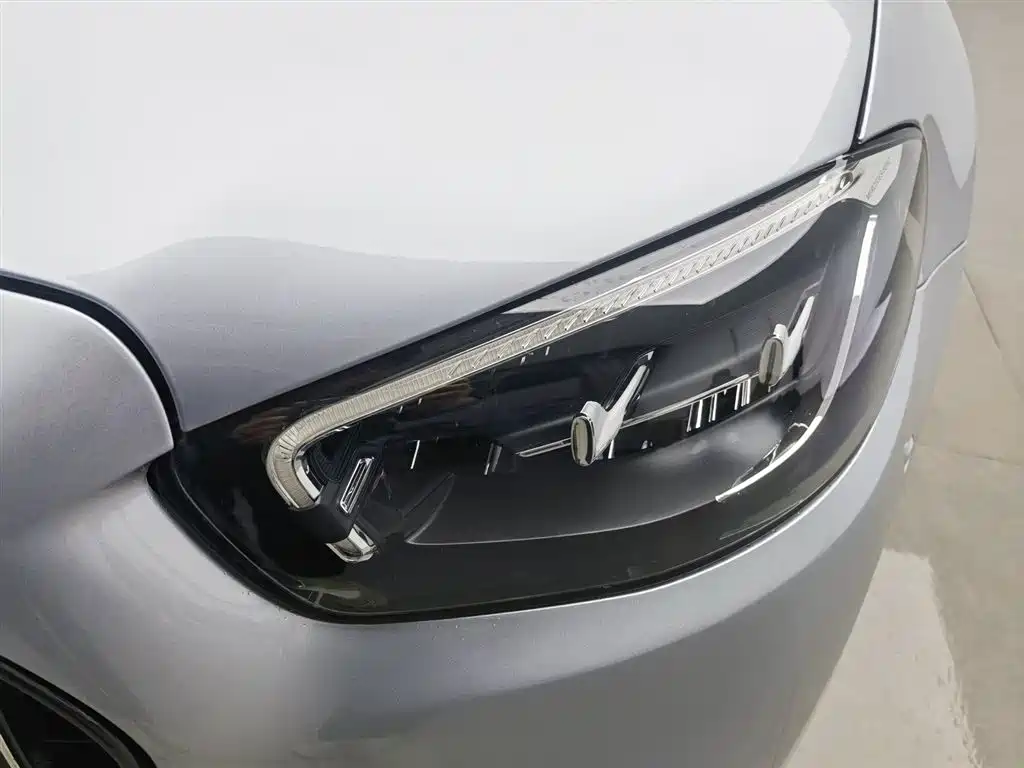 MERCEDES-BENZ E-CLASS (IMPORTED)