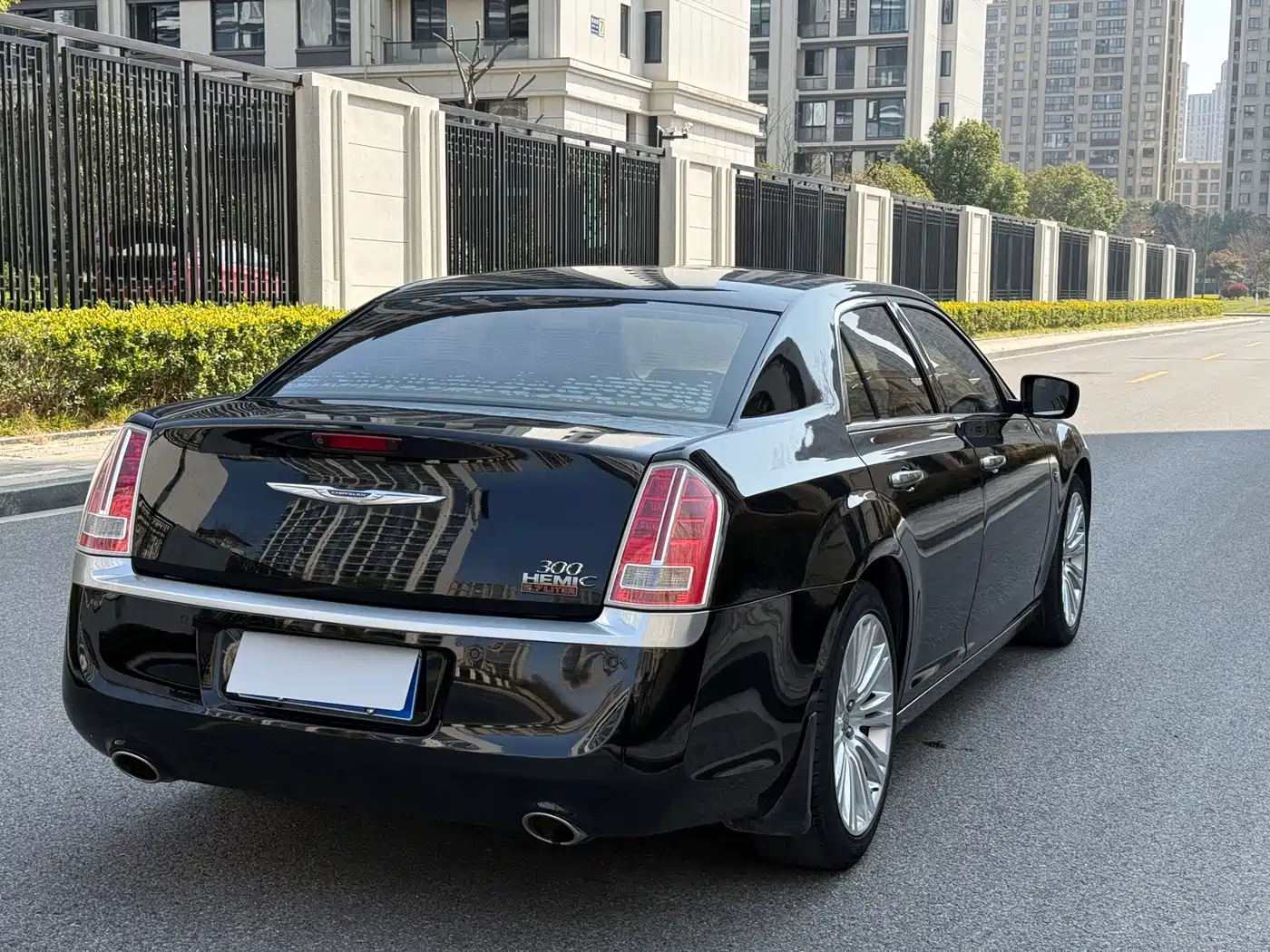 Chrysler 300C (Import) 2013 2013 3.6L Premium Edition