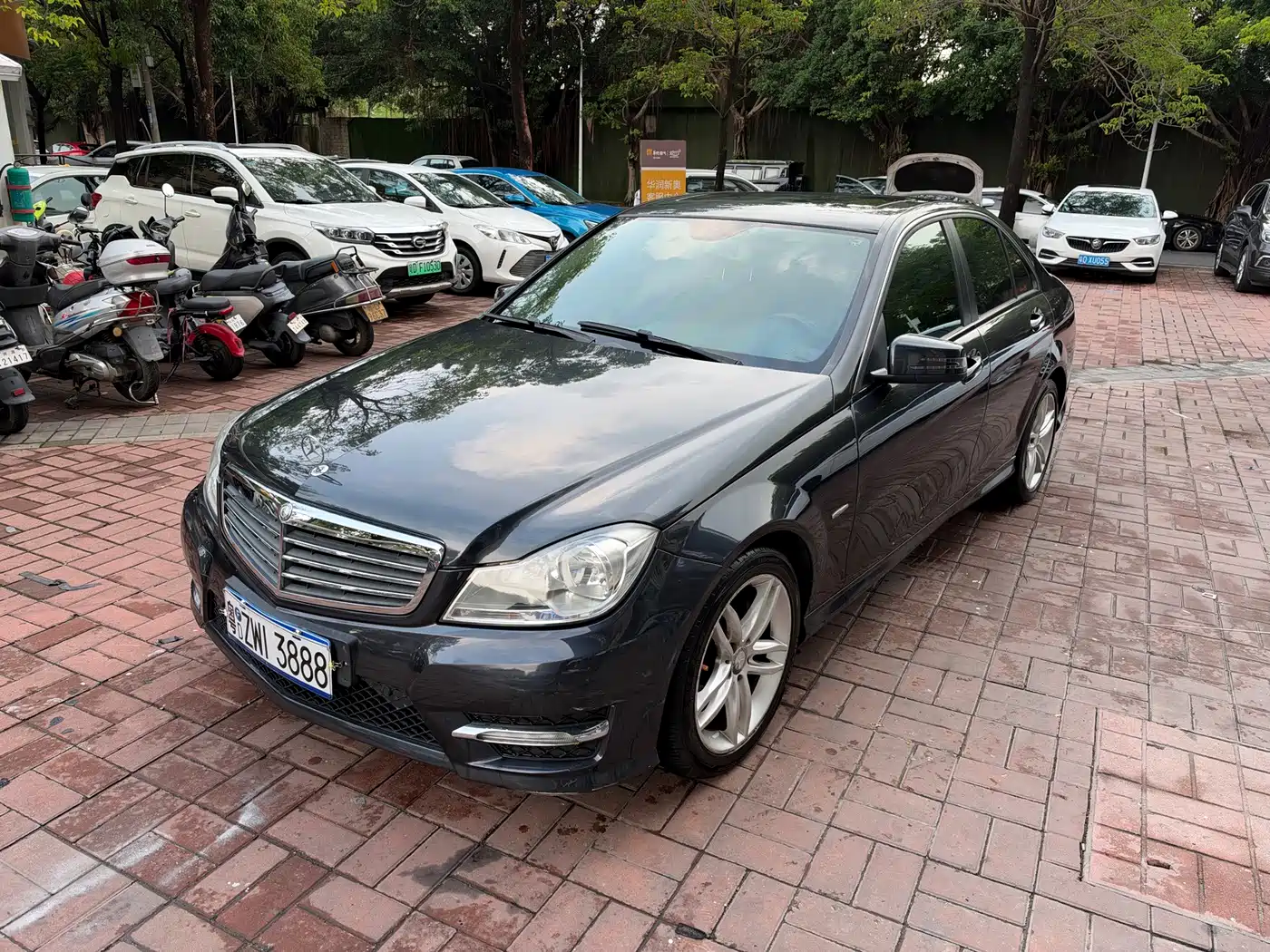 Mercedes-Benz C-Class 2014 2013 C 180 Classic Grand Edition