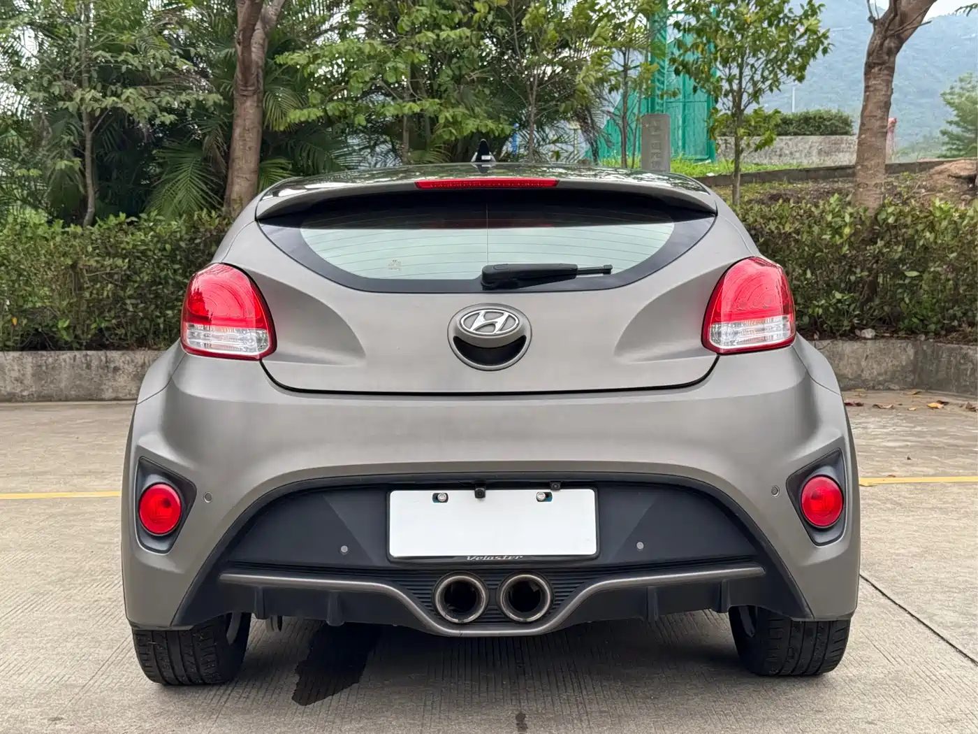 Hyundai Veloster 2015 1.6T Automatic Luxury Edition фото 17