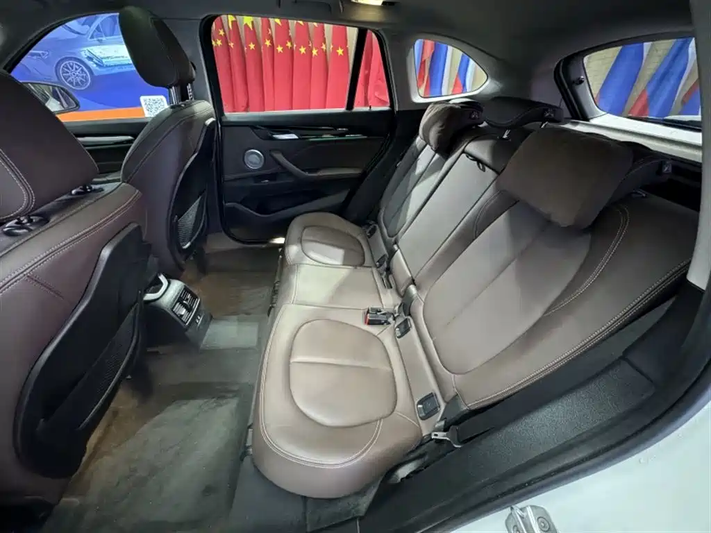 BMW X1 2022 sDrive20Li Fashion фото 14