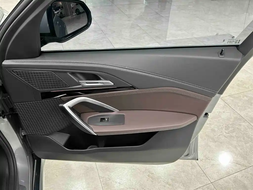 BMW X1 2023 sDrive20Li X Design Package фото 12