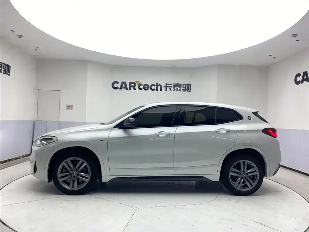 BMW X2 2023 sDrive25i M Sport Shadow Edition фото 8