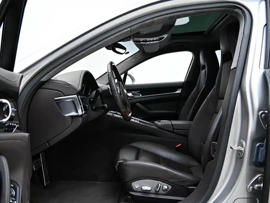 Porsche Panamera 2010 Porsche Panamera Turbo 4.8T фото 8
