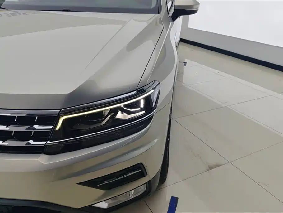 Volkswagen Tiguan L 2018 380TSI Automatic AWD Flagship Edition фото 5