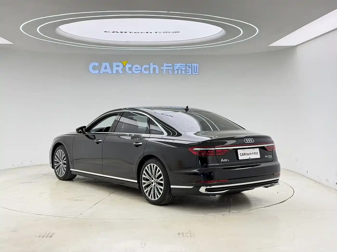 Audi A8 2024 Model A8L 50 TFSI quattro Executive фото 6