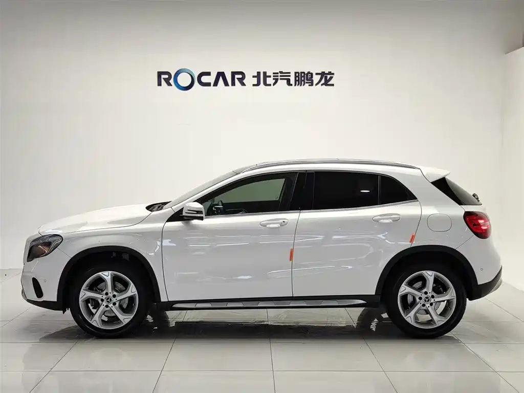 Mercedes-Benz GLA 2017 GLA 200 Dynamic фото 3