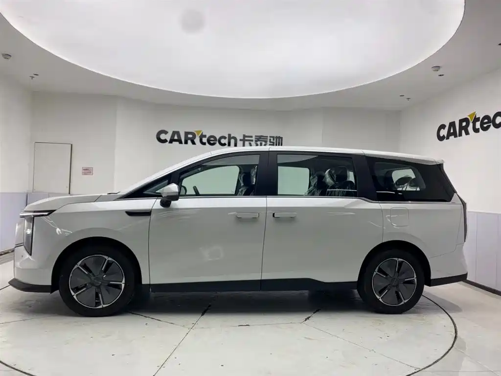 SAIC MAXUS EVERYONE 7