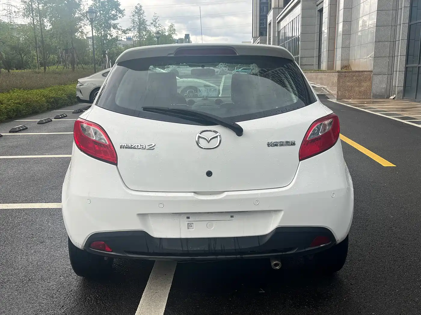 Mazda 2 2014 2012 Hatchback Dynamic 1.5L Automatic Value Edition