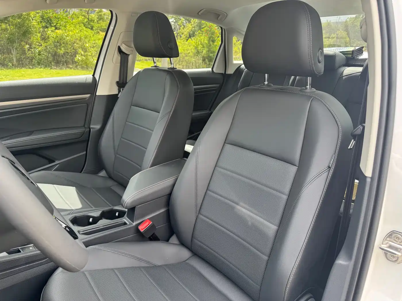 Volkswagen Lavida 2021 1.5L Auto Comfort Edition фото 12