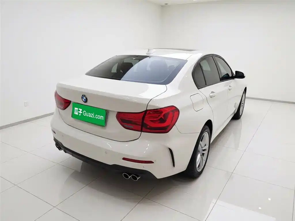 BMW 1 Series 2020 Model 120i M Sport Package фото 4
