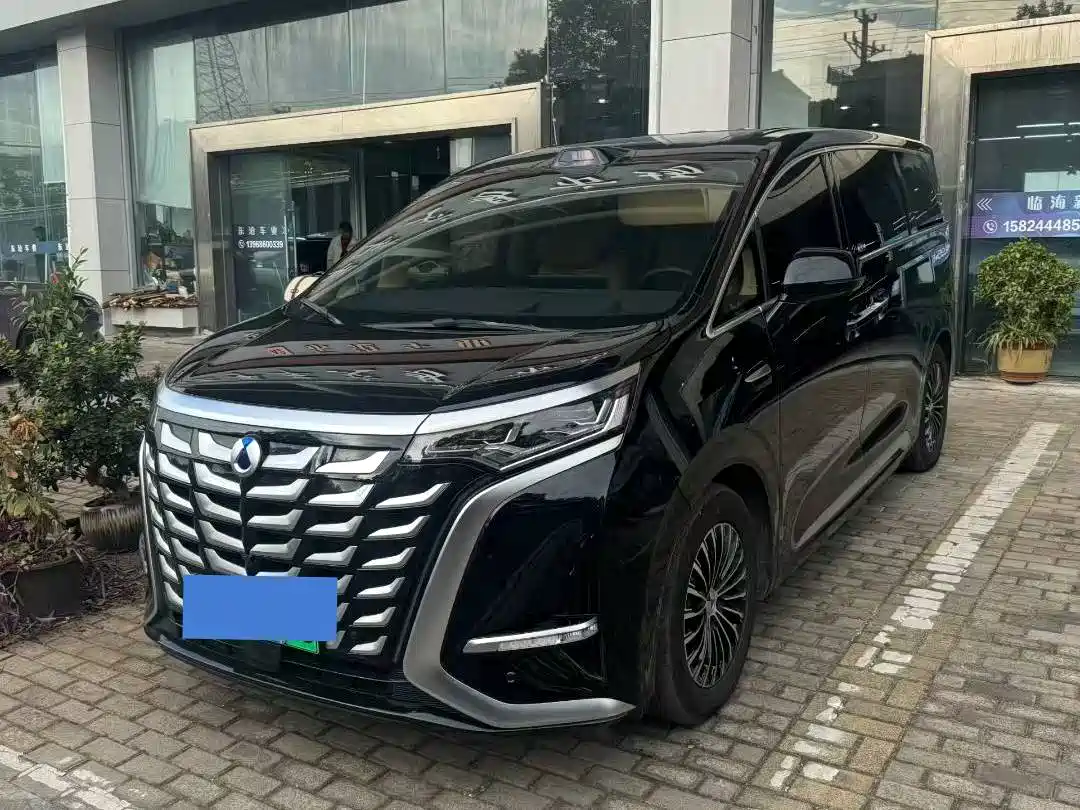 Denza D9 2025 DM-i Smart Drive Edition 1020 AWD Prestige