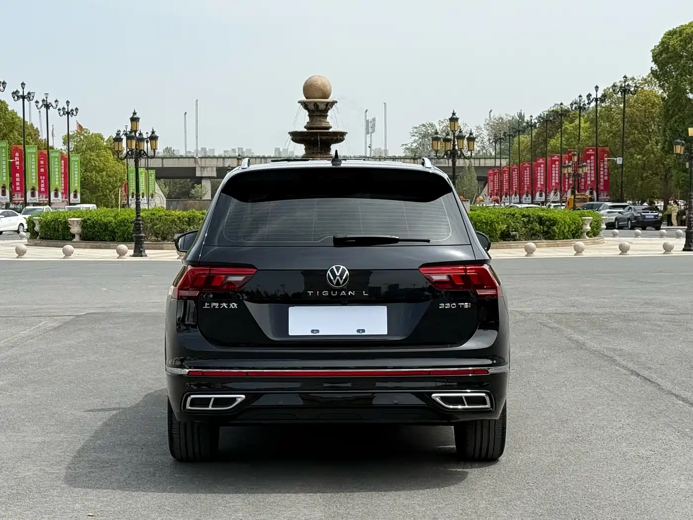 Volkswagen Tiguan L 2024 330TSI Automatic 2WD R-Line Premium Enjoyment Edition фото 8
