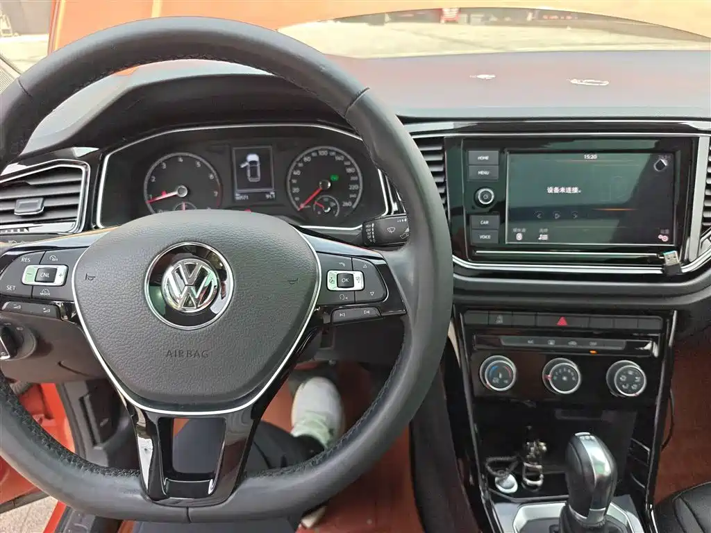 Volkswagen T-ROC 2019 280TSI DSG 2WD Comfort Version China VI фото 6