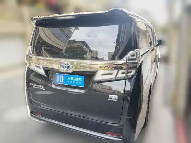 Toyota Vellfire 2019 Hybrid 2.5L HV Premium Edition — фото 2
