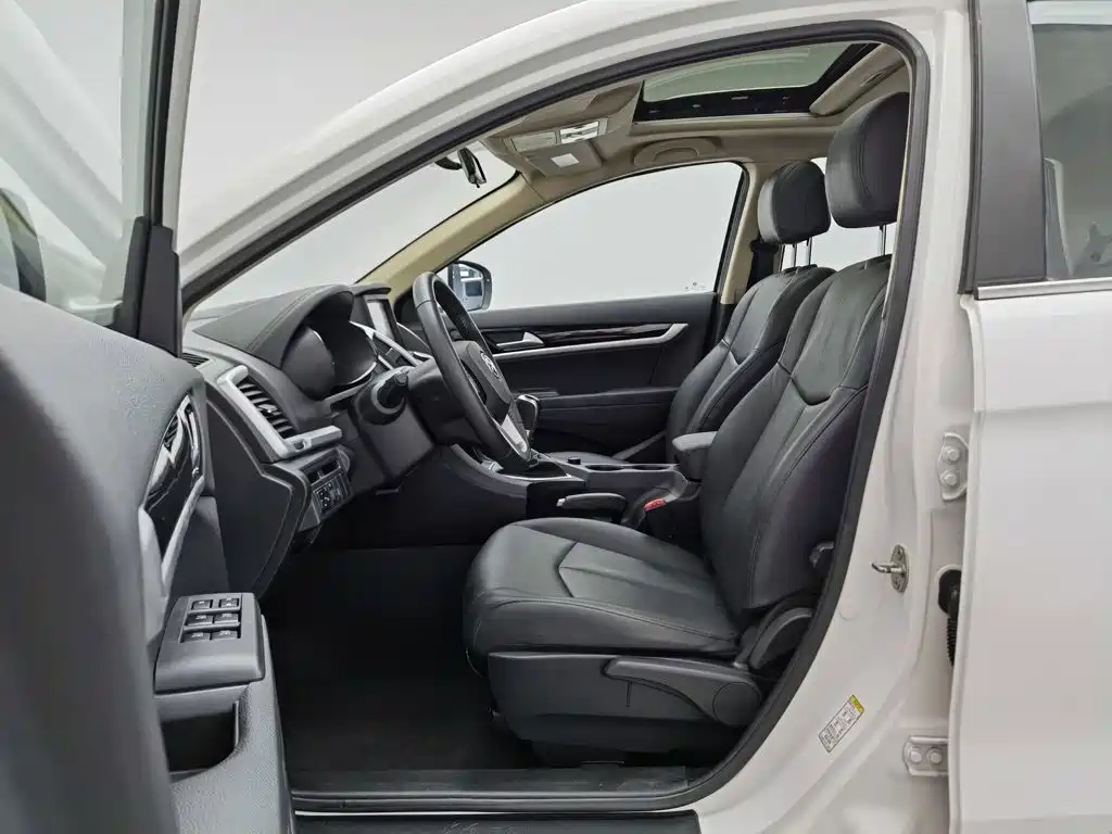 Dongfeng Aeolus Dongfeng Fengshen AX7 2015 2015 2.0L Manual Zhiyi Edition