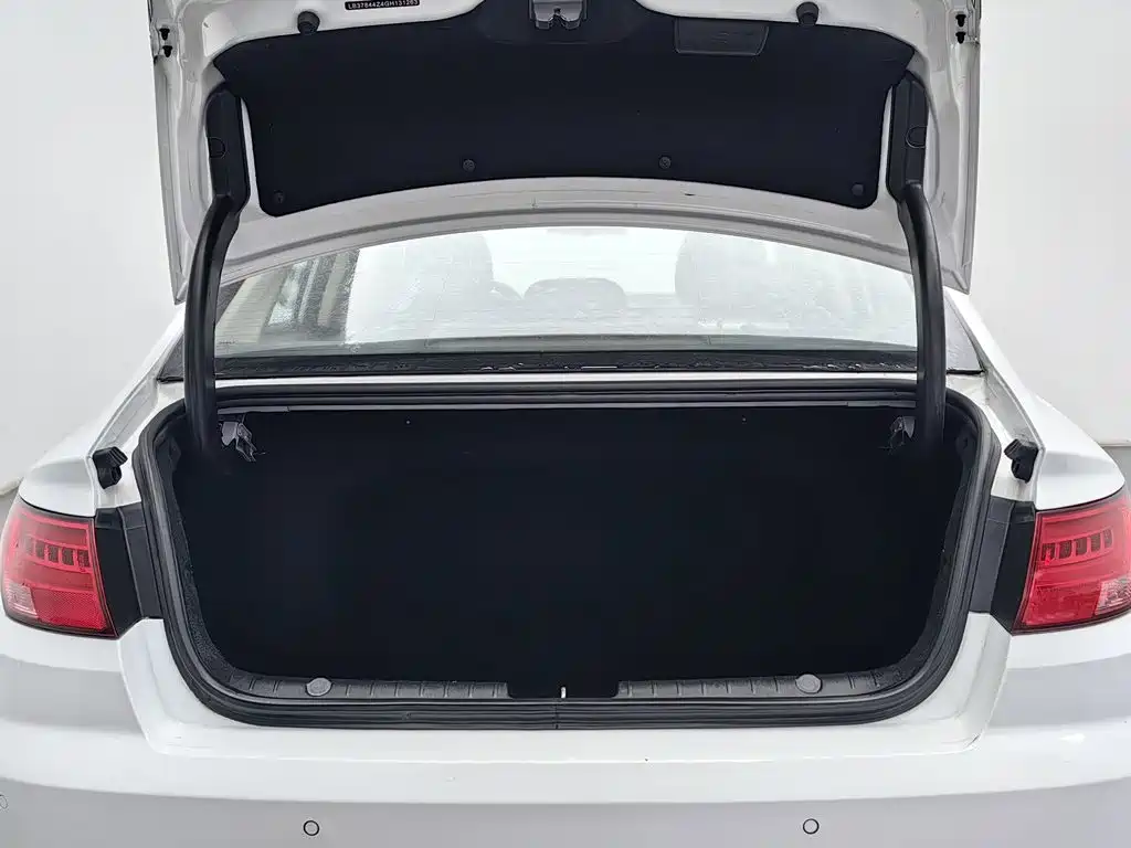 Фото 16 - Geely Emgrand GL