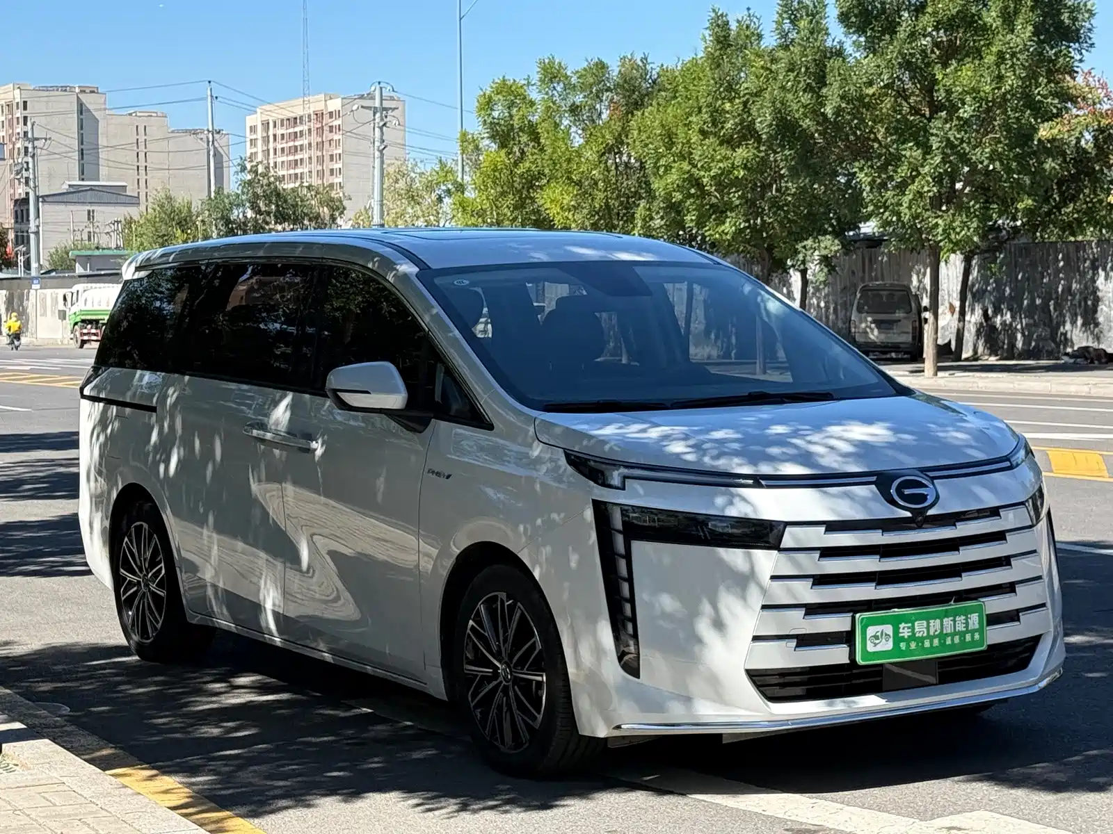 Фото 1 - GAC Trumpchi Trumpchi E8