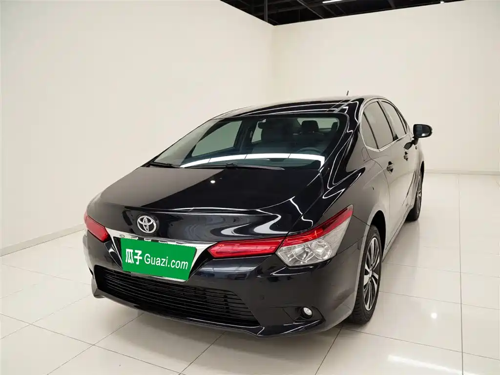 Toyota Camry 2018 2.0G Luxury Edition фото 4
