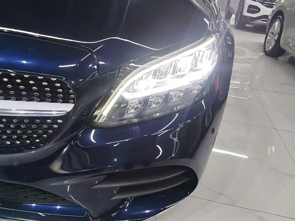 Mercedes-Benz C-Class 2020 C 260 L Sport фото 24
