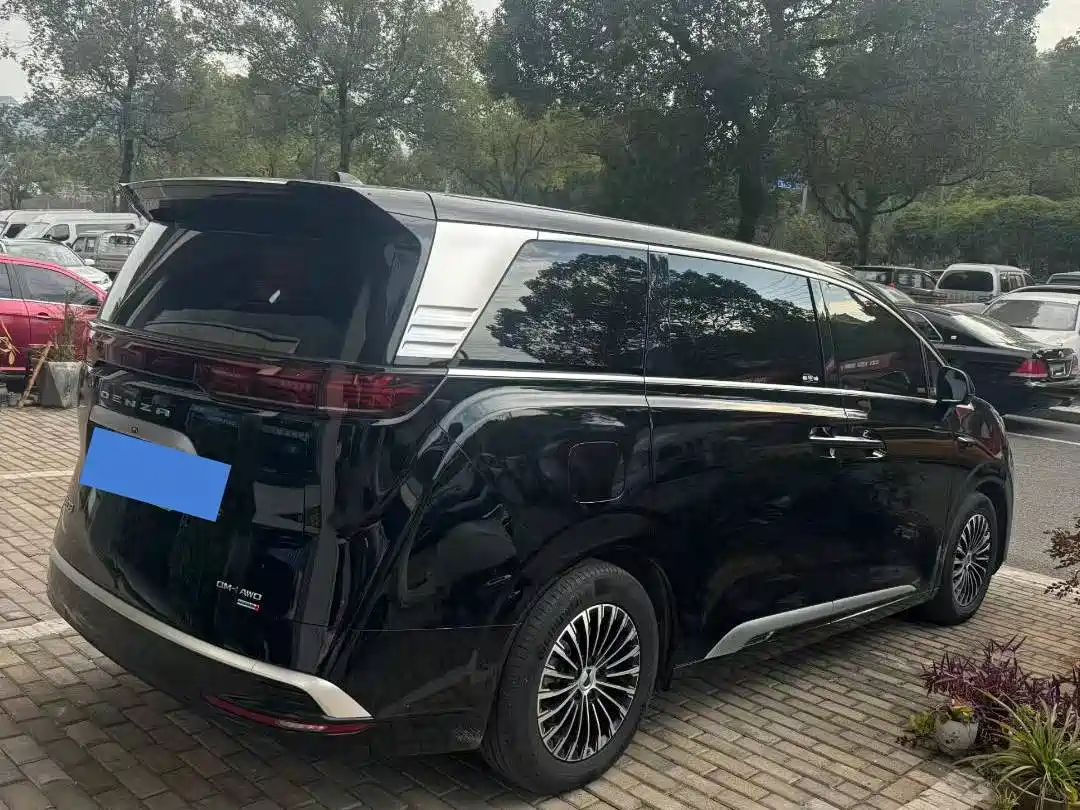 Denza D9 2025 DM-i Smart Drive Edition 1020 AWD Prestige фото 5