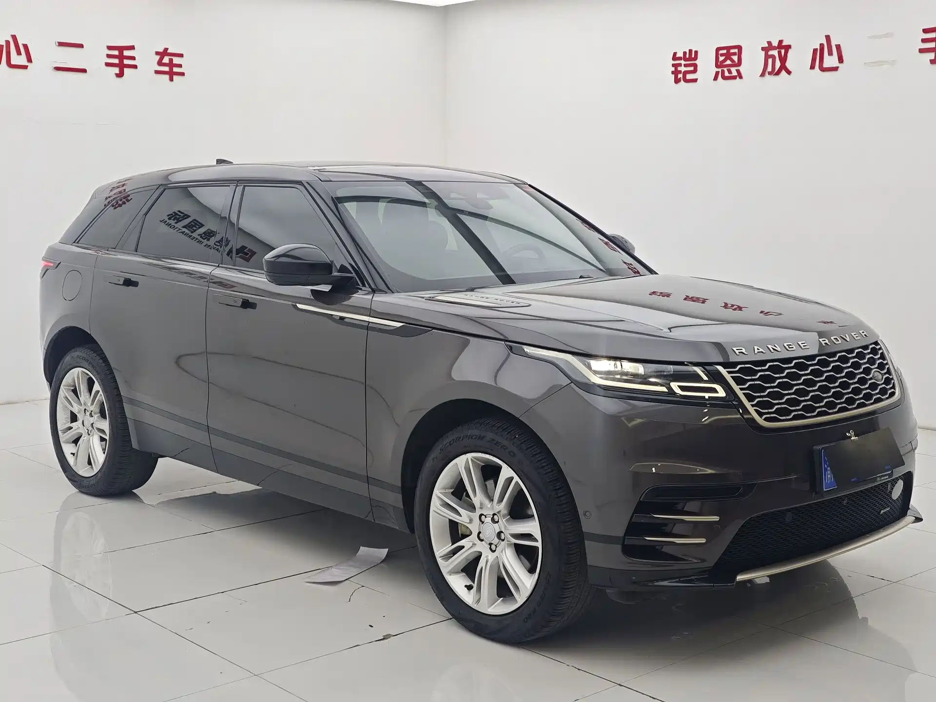 Фото 1 - Land Rover Range Rover Velar