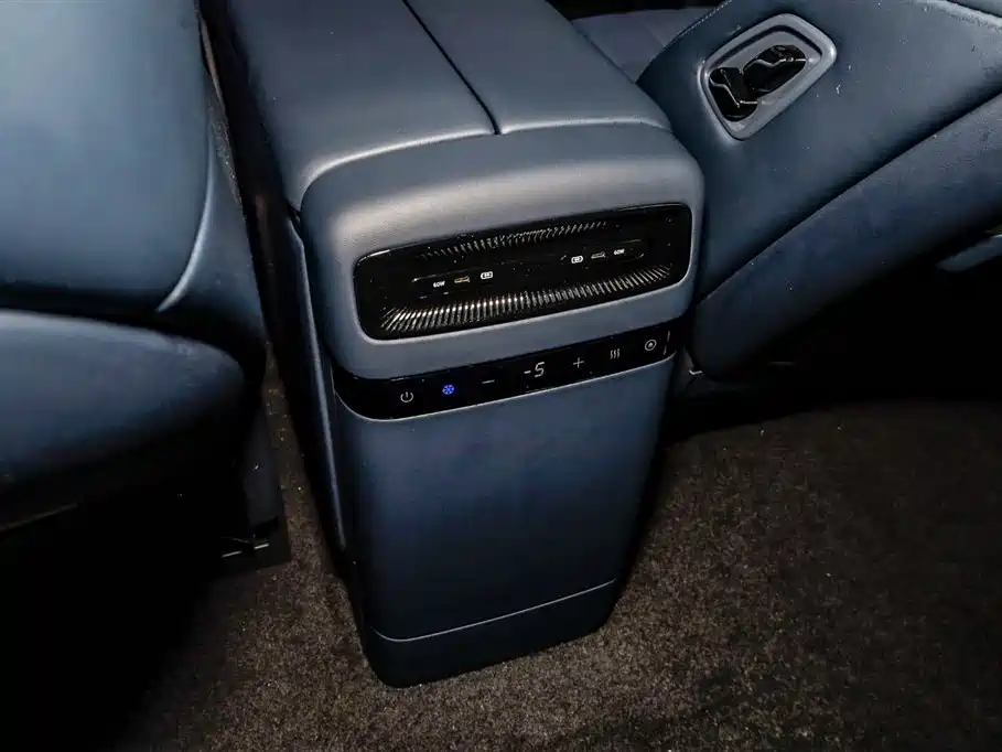 Voyah Auto Voyah Dreamer 2026 PHEV Qiankun Pro фото 29
