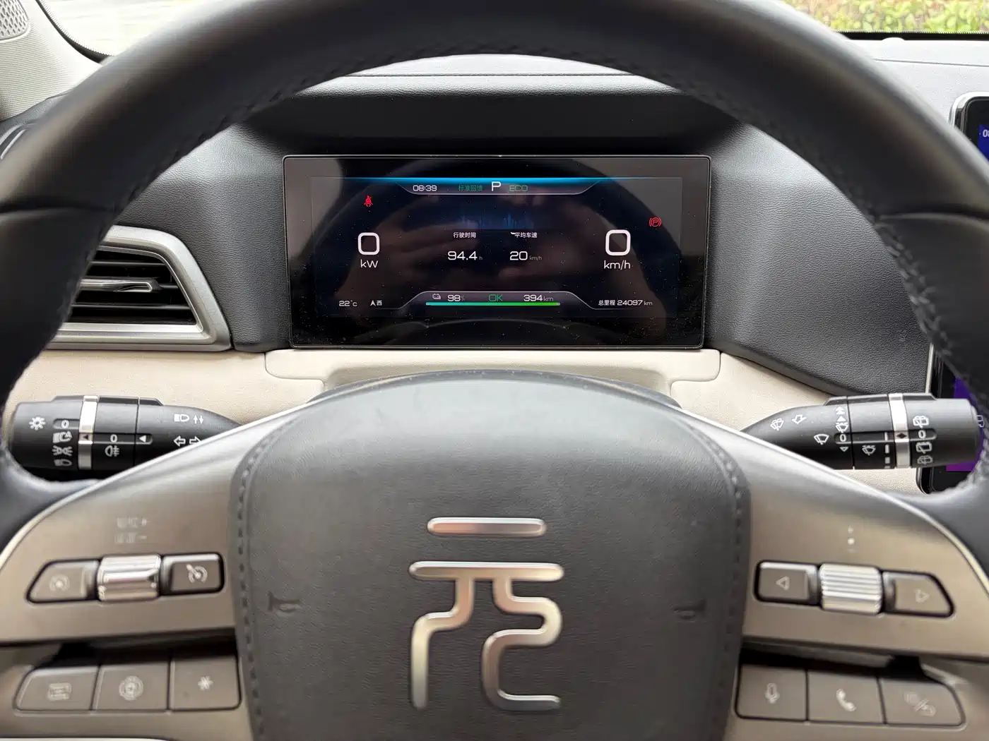 BYD Yuan UP 2024 401KM Surpass Edition фото 6