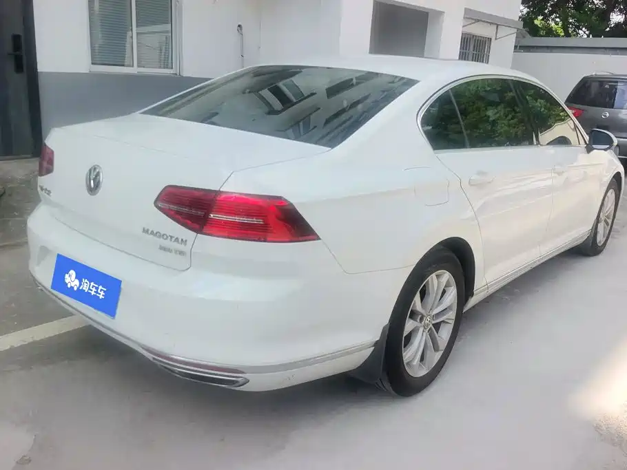 صورة 3 - Volkswagen Magotan