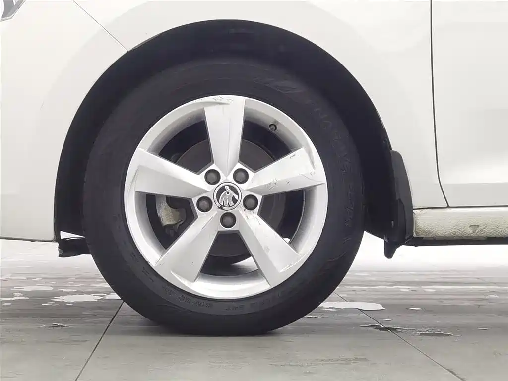 Škoda Skoda Rapid Spaceback 2019 Facelift 1.5L Automatic Comfort Version China VI фото 17