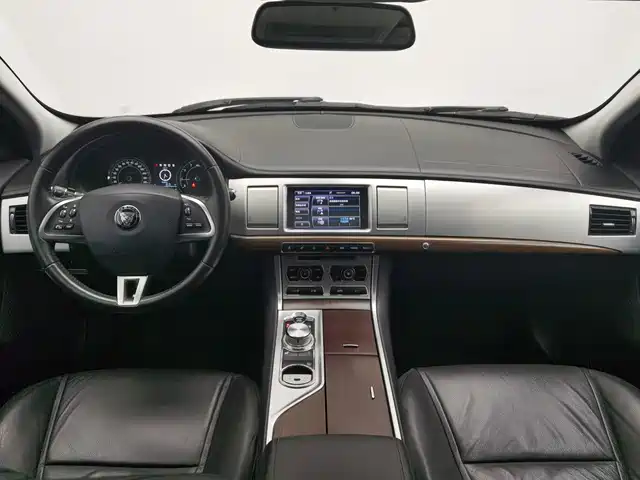 Jaguar XF 2015 XF 2.0T Style Edition — фото 5