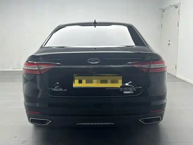 Фото 5 - Ford Taurus