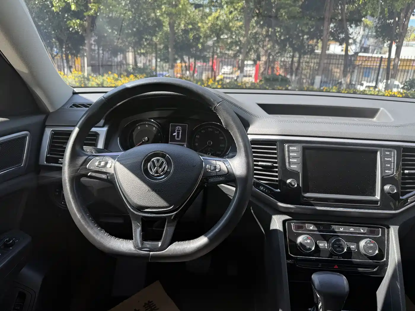 VOLKSWAGEN TOURANG