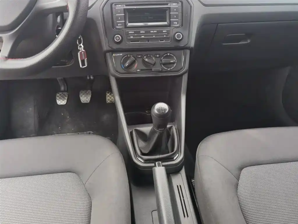 Volkswagen Jetta 2019 Dream Edition 1.5L Manual Fashion фото 14