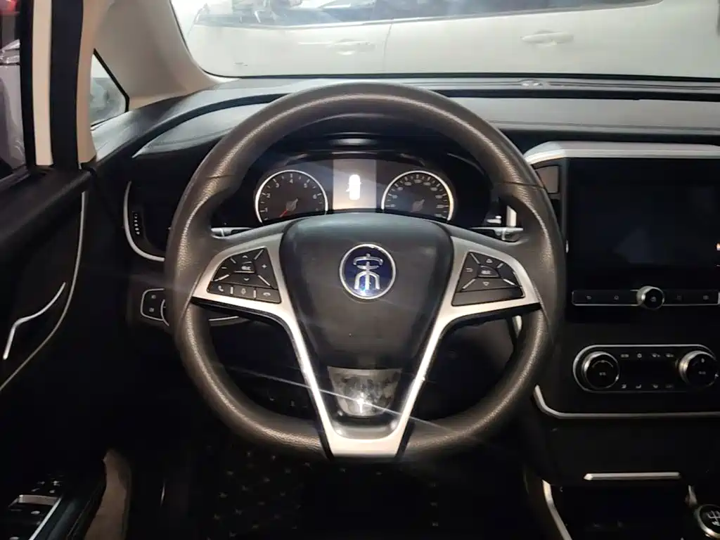 Фото 11 - BYD Song MAX