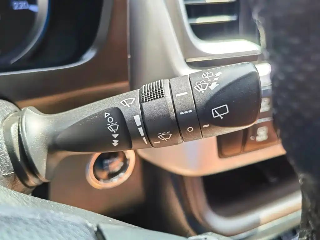 Photo 21 - Toyota Highlander