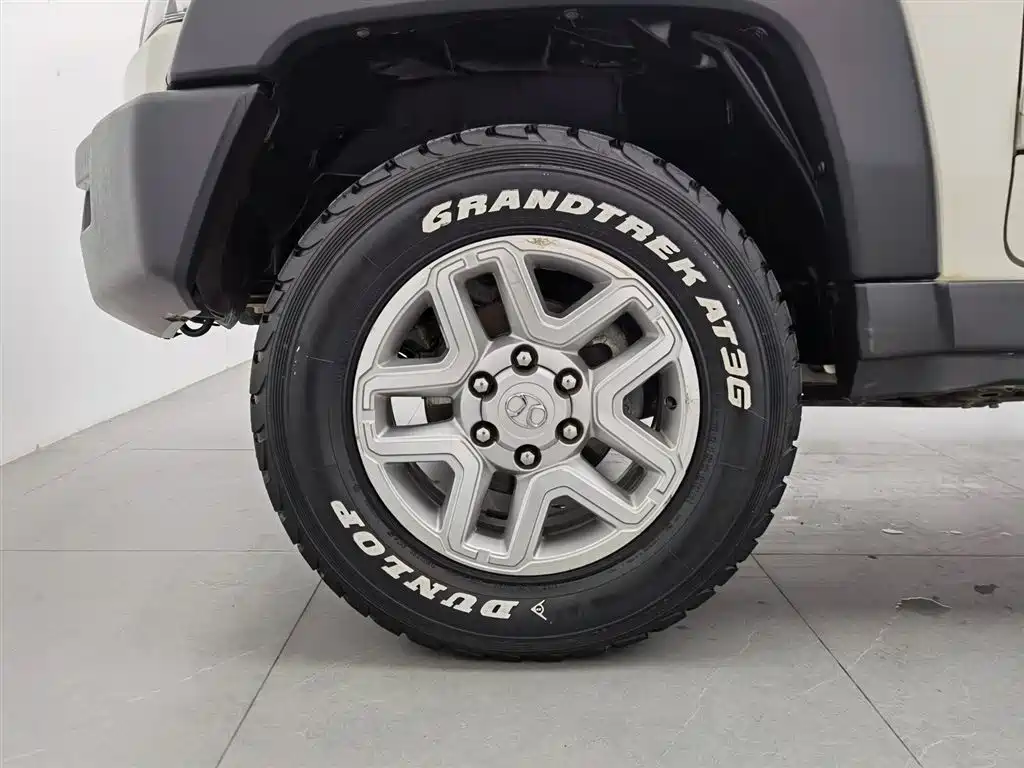 BAIC ORV Beijing Offroad BJ40 2016 Model 40L 2.0T Manual 4WD Premium фото 17