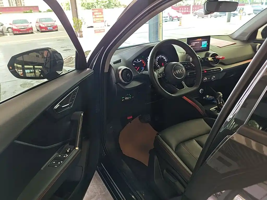 Audi Q2L 2024 2024 35TFSI Progressive Sport