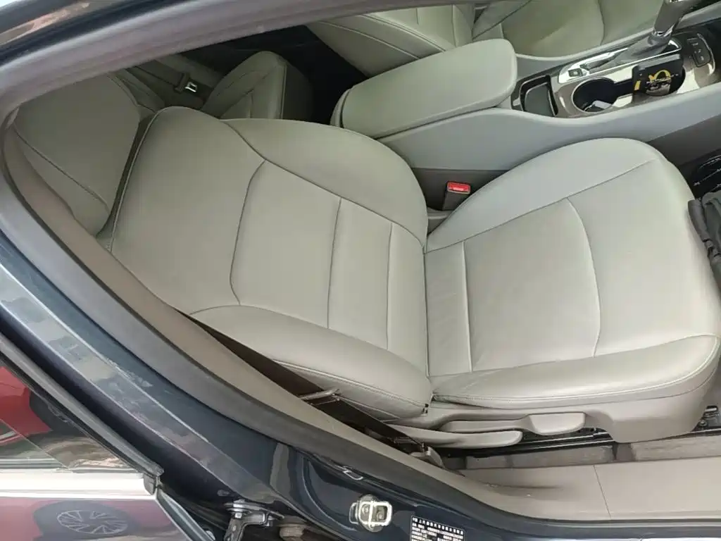 Photo 25 - Chevrolet Malibu XL