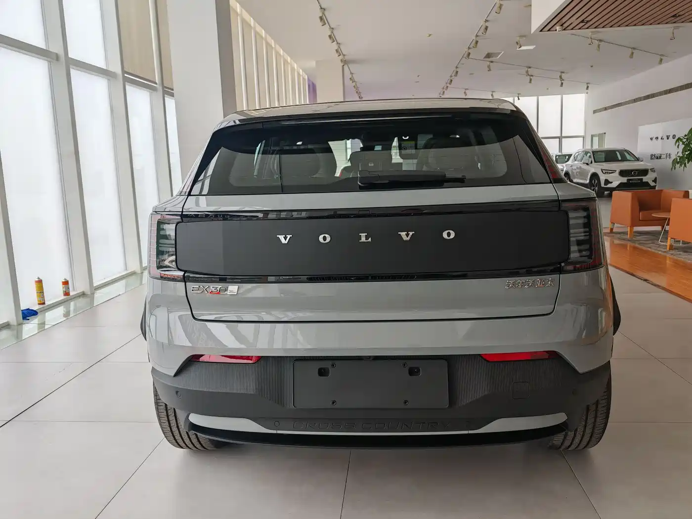 VOLVO EX30