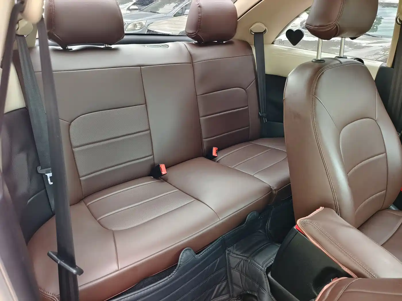 Volkswagen Beetle 2010 2010 Model 2.0 BlackOrange Comfort Edition