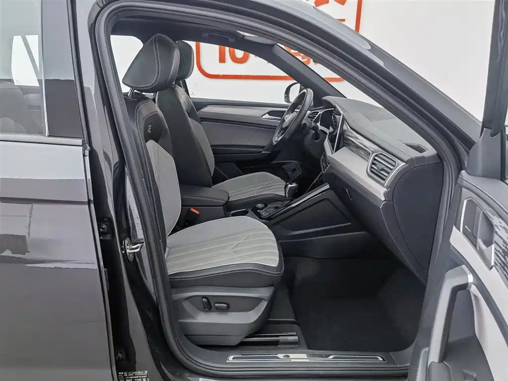 Volkswagen Tayron 2023 Facelift 380TSI 4WD R-Line Pro Smart Edition фото 23
