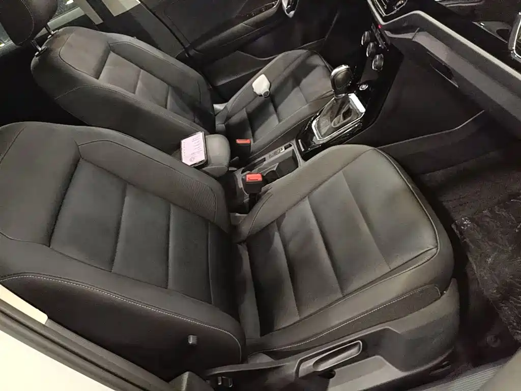 Volkswagen T-ROC 2019 280TSI DSG 2WD Comfort Version China VI фото 25