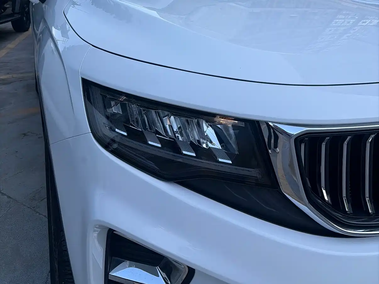 Geely Okavango 2022 2022 1.8TD Automatic Premium 7-Seater