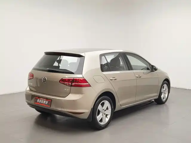 Volkswagen Golf 2016 1.6L Automatic Comfort — фото 2